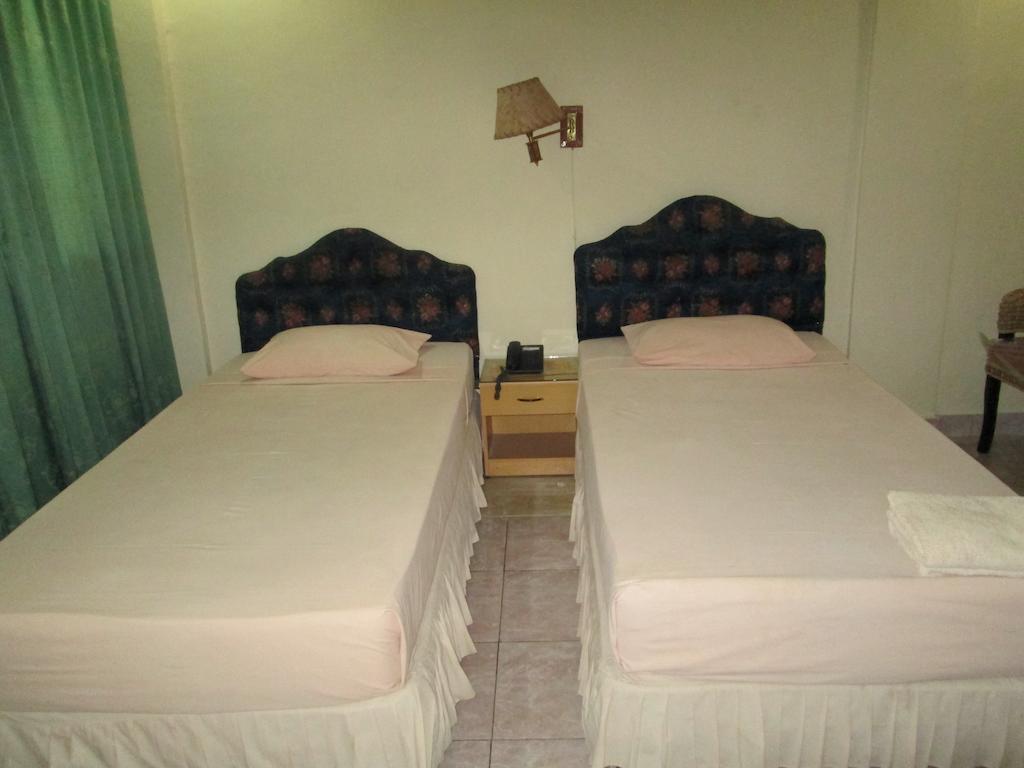 Hotel Istana Makassar Oda fotoğraf