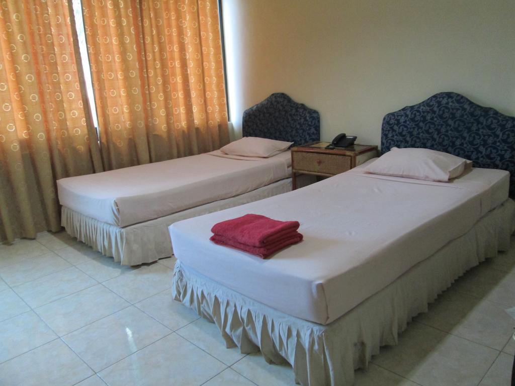 Hotel Istana Makassar Oda fotoğraf